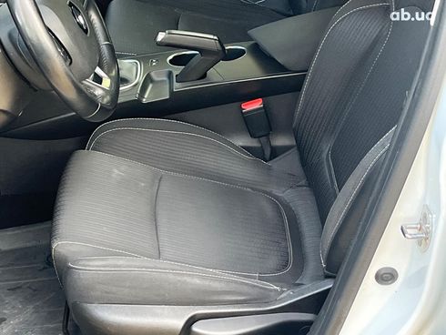 Renault Megane 2018 белый - фото 30