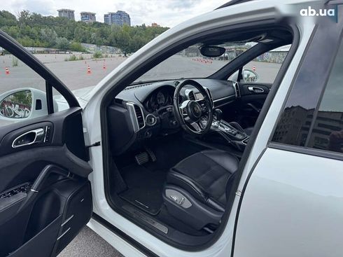 Porsche Cayenne 2015 - фото 14