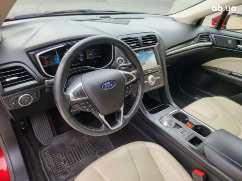 Ford Fusion 2017 красный - фото 8