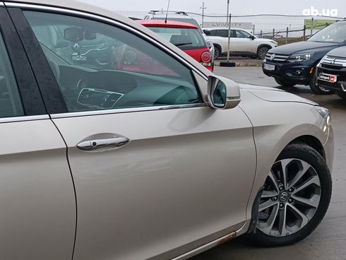 Honda Accord 2013 бежевый - фото 11