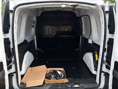 Renault Kangoo 2018 - фото 18