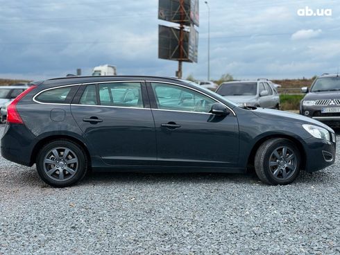 Volvo V60 2013 серый - фото 5