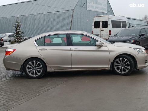 Honda Accord 2013 бежевый - фото 3