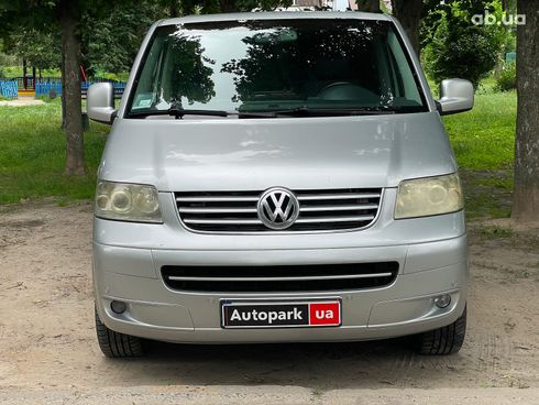 Volkswagen Multivan 2006 серый - фото 2