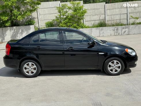 Hyundai Accent 2008 черный - фото 7