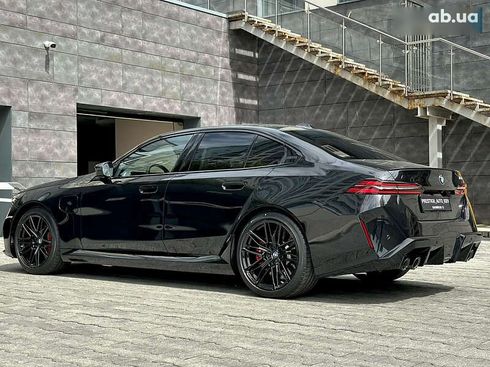 BMW M5 2025 - фото 22