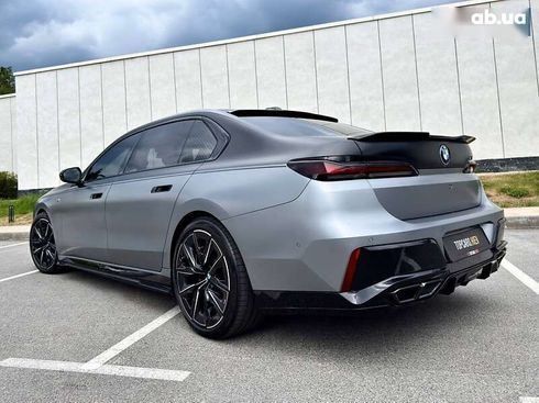 BMW i7 2022 - фото 9