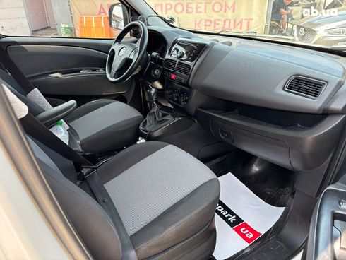 Fiat Doblo 2011 белый - фото 14