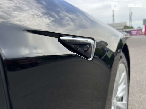 Tesla Model S 2019 - фото 18