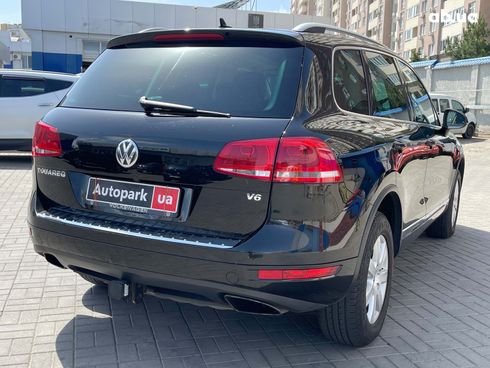 Volkswagen Touareg 2012 черный - фото 14