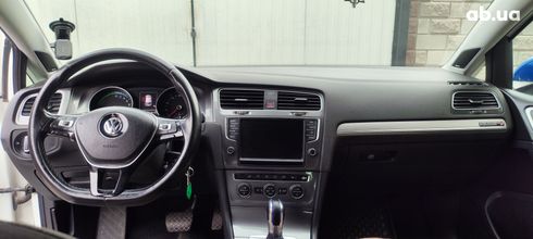 Volkswagen e-Golf 2015 - фото 21