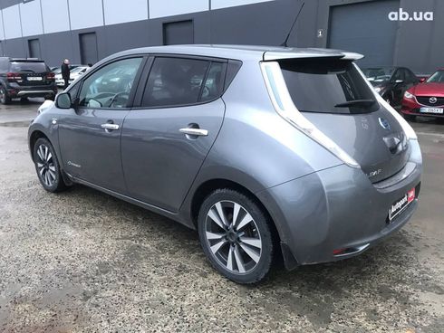 Nissan Leaf 2015 серый - фото 15