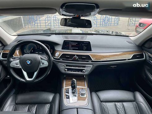 BMW 7 серия 2017 - фото 16