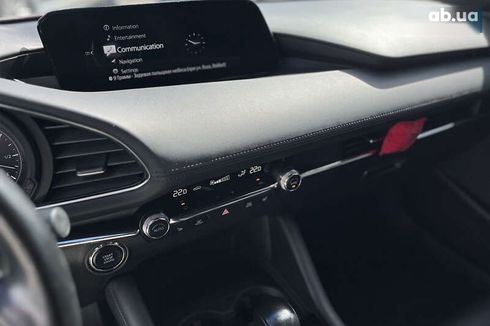 Mazda 3 2021 - фото 11