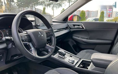 Mitsubishi Outlander 2022 - фото 10