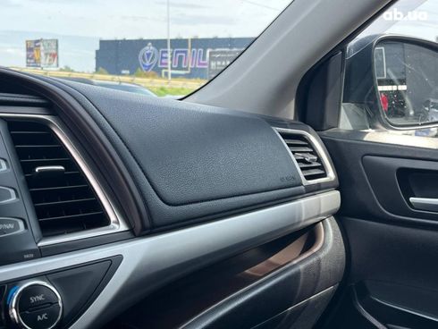 Toyota Highlander 2016 серый - фото 24