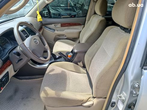 Toyota Land Cruiser Prado 2004 серый - фото 20