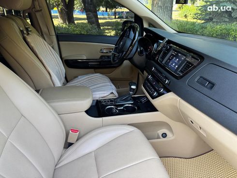 Kia Carnival 2019 белый - фото 37