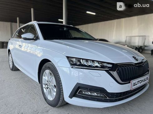 Skoda Octavia 2020 - фото 8