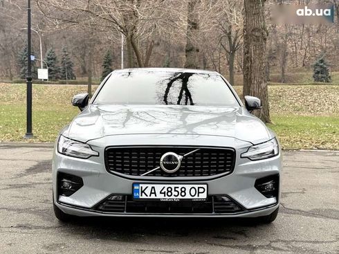 Volvo S60 2024 - фото 18