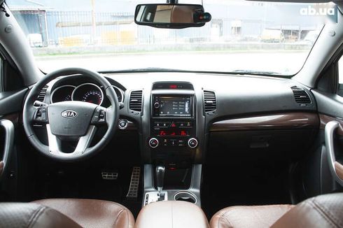 Kia Sorento 2010 - фото 16