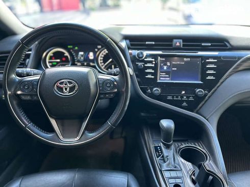 Toyota Camry 2020 - фото 15