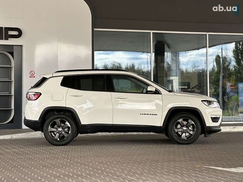 Jeep Compass 2020 - фото 9