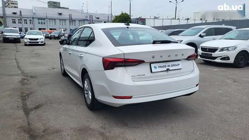 Skoda Octavia 2021 - фото 20