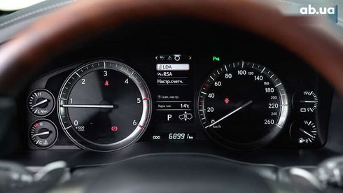Lexus LX 2017 - фото 25