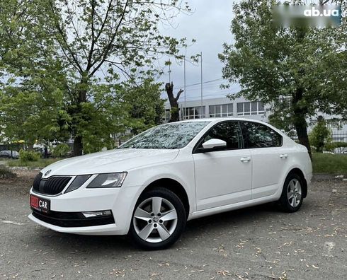 Skoda Octavia 2018 - фото 6