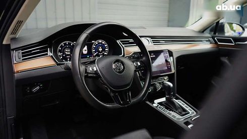 Volkswagen Passat 2018 - фото 22