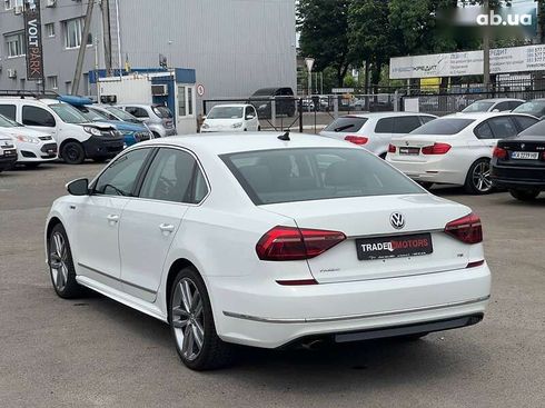 Volkswagen Passat 2017 - фото 9
