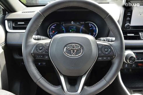 Toyota RAV4 2021 - фото 27