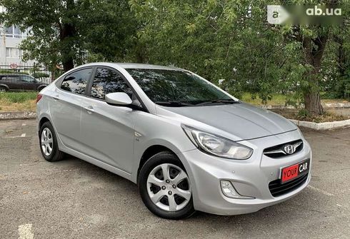 Hyundai Accent 2012 - фото 10