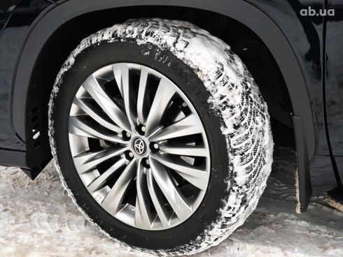 Toyota Highlander 2024 черный - фото 10