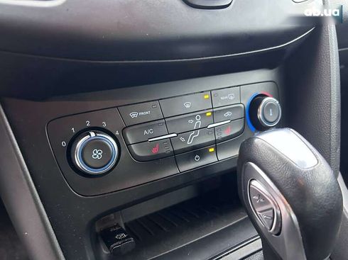 Ford Focus 2015 - фото 19