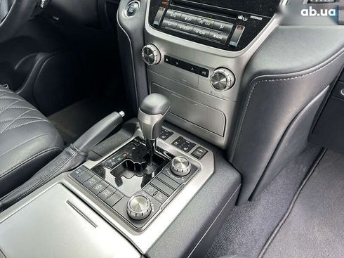 Toyota Land Cruiser 2017 - фото 29