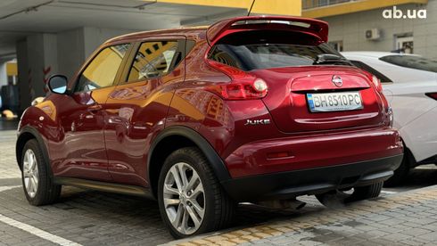Nissan Juke 2012 красный - фото 4