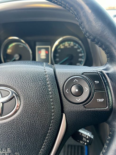 Toyota RAV4 Hybrid 2017 белый - фото 9