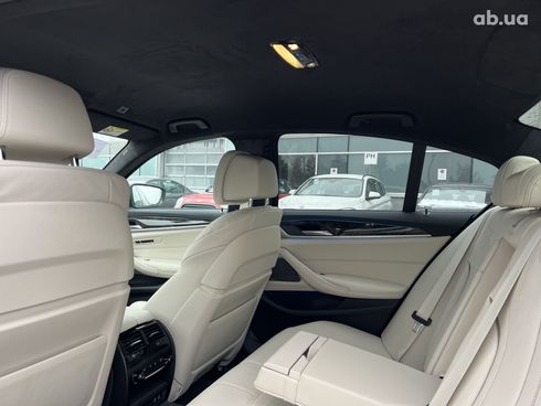 BMW 5 серия 2023 - фото 35