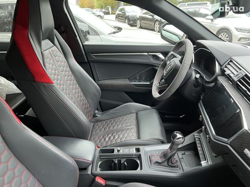 Audi RS Q3 2021 - фото 16
