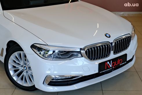 BMW 5 серия 2019 белый - фото 3
