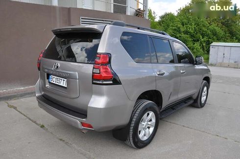 Toyota Land Cruiser Prado 2018 - фото 6