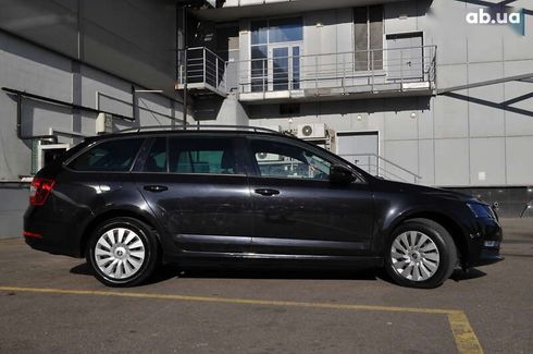 Skoda Octavia 2018 - фото 13