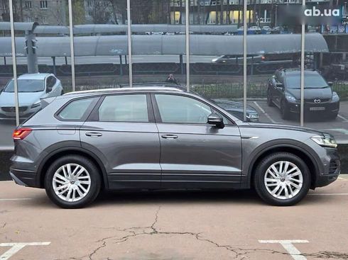 Volkswagen Touareg 2021 - фото 7