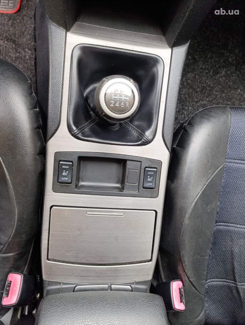 Subaru Legacy Wagon 2012 серебристый - фото 6