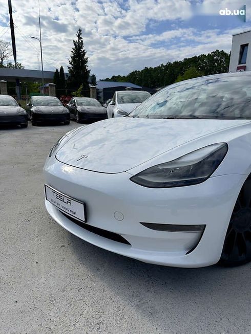 Tesla Model 3 2022 - фото 7