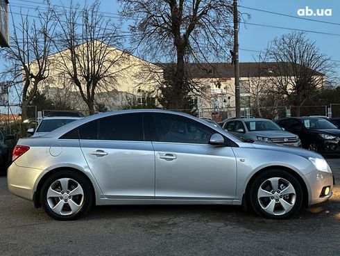 Chevrolet Cruze 2011 серый - фото 14