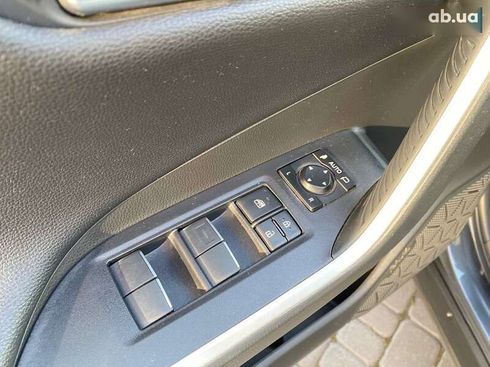 Toyota RAV4 2020 - фото 9