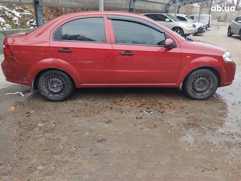 Chevrolet Aveo 2008 красный - фото 6